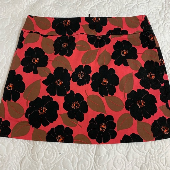 helen wang Dresses & Skirts - Red and black mini skirt